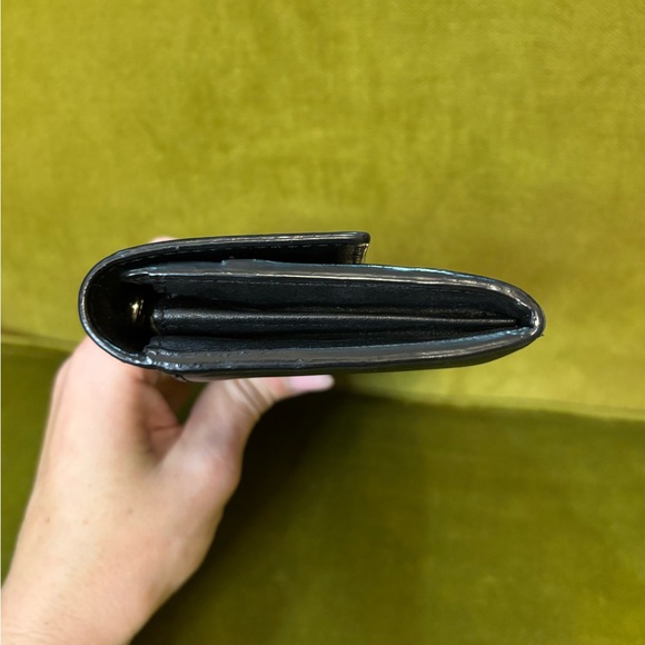 Henri Bendel Black and Gold Wallet - Picture 4 of 10